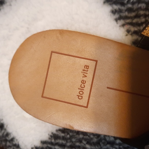 Dolce vita genuine leather sandals size 8  worn twice - Picture 7 of 14